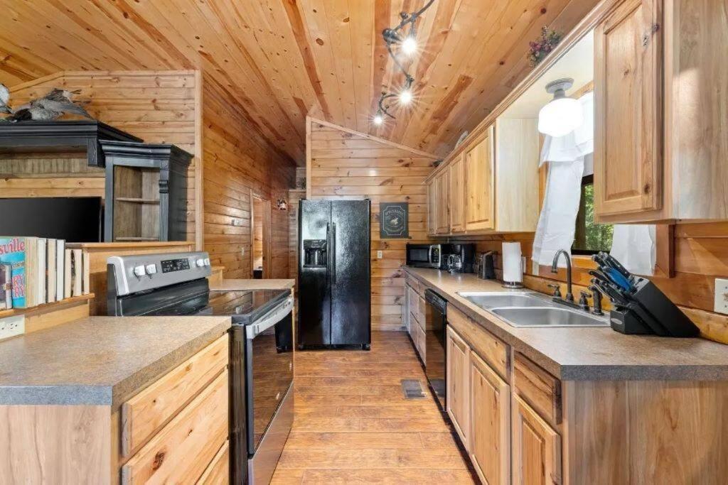 Апартаменты Misty Moonlight, Sleeps 4, Mountain Cabin Брокен-Боу Экстерьер фото