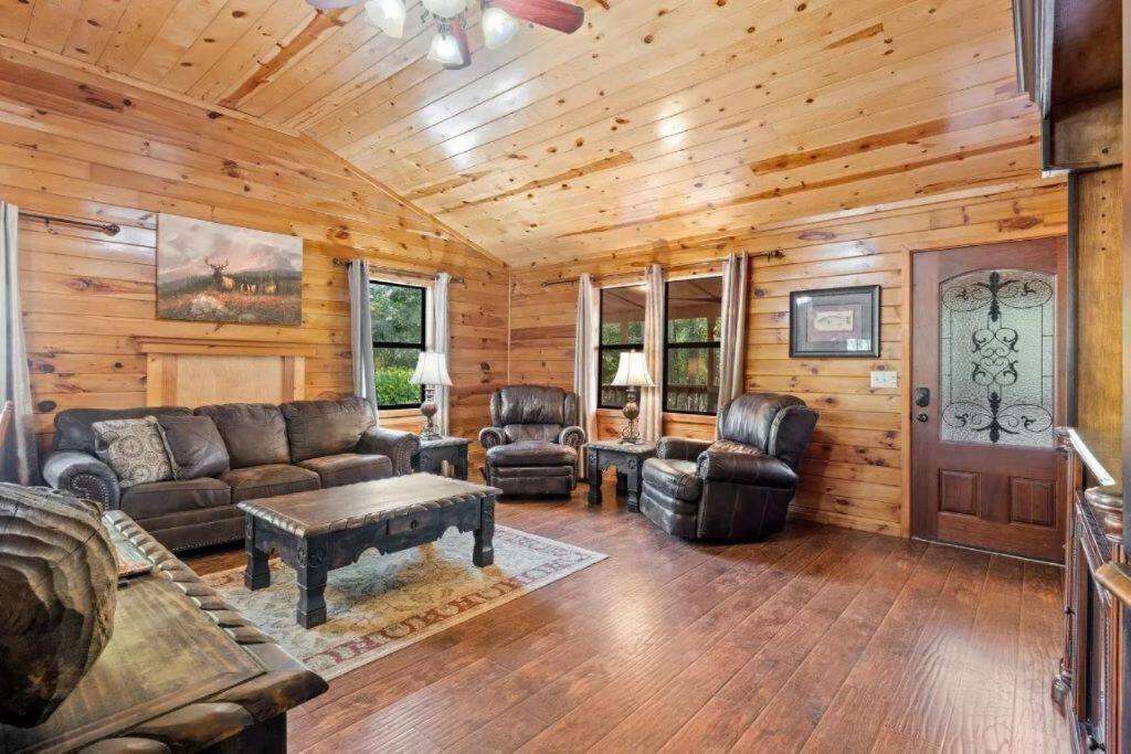 Апартаменты Misty Moonlight, Sleeps 4, Mountain Cabin Брокен-Боу Экстерьер фото